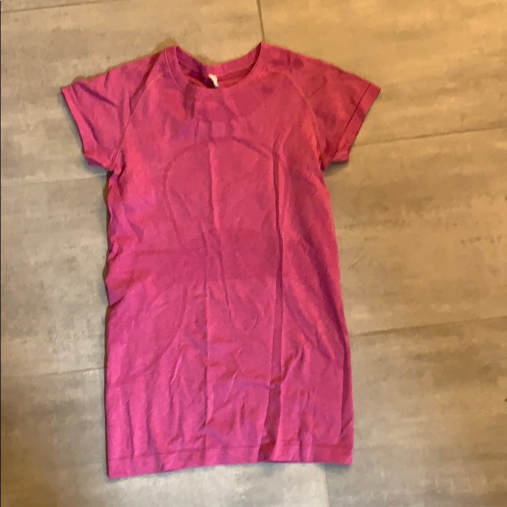 Lululemon athletic top